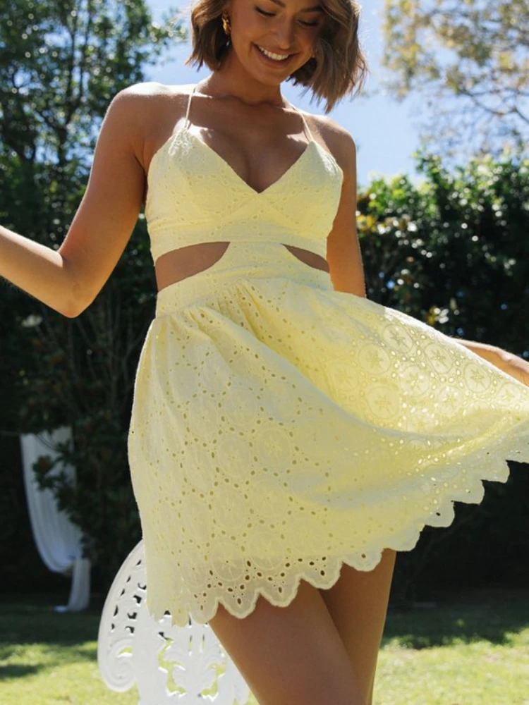 Summer New Embroidery Sundress Strapless V-neck Hollow Out Dress Women Yellow Holiday Sexy Beach Dress Female Party Clothes 2022
Summer New Embroidery Sundress Strapless V-neck Hollow Out Dress Women Yellow Holiday Sexy Beach Dress Female Party Clothes 2022