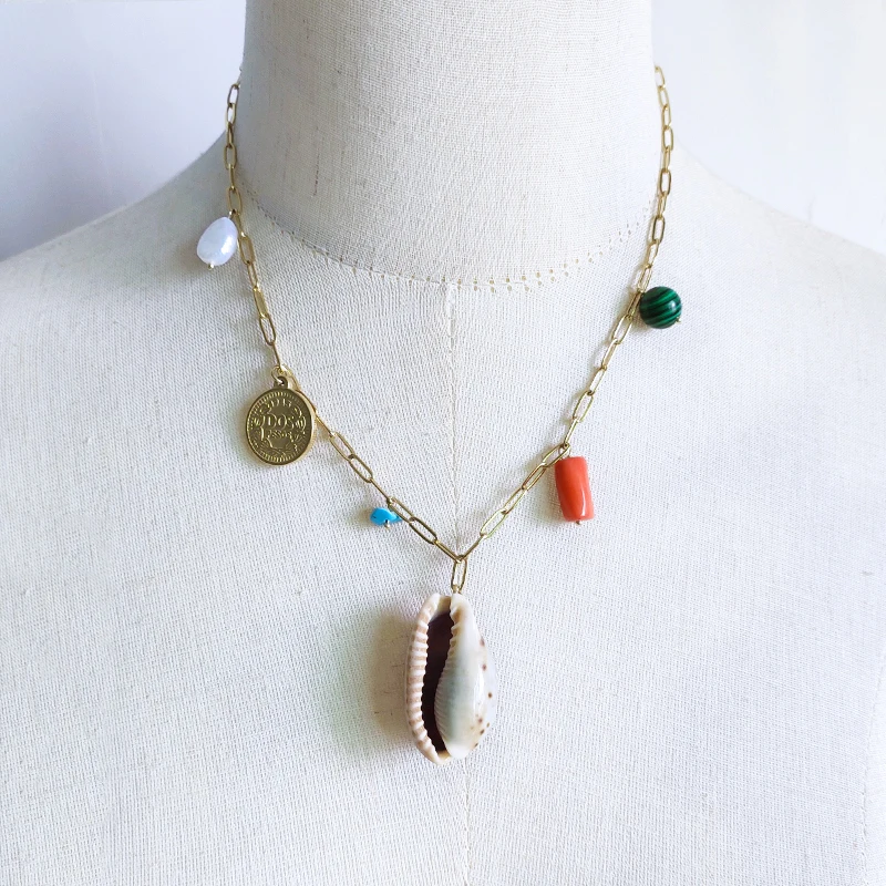Punk Stainless Steel Chunky Chain Necklace Handmade Natural Shell Round Coin Malachite Stone Pendant Hanging Chain Collar
Punk Stainless Steel Chunky Chain Necklace Handmade Natural Shell Round Coin Malachite Stone Pendant Hanging Chain Collar