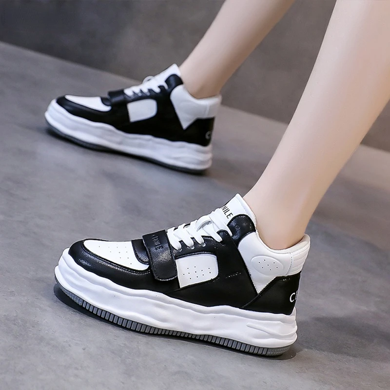 DeeLerShion 2022 Platform Leather Women Sneakers Breathable Casual Basketball Shoes Black Thick Bottom Althentic Shoes Female
DeeLerShion 2022 Platform Leather Women Sneakers Breathable Casual Basketball Shoes Black Thick Bottom Althentic Shoes Female