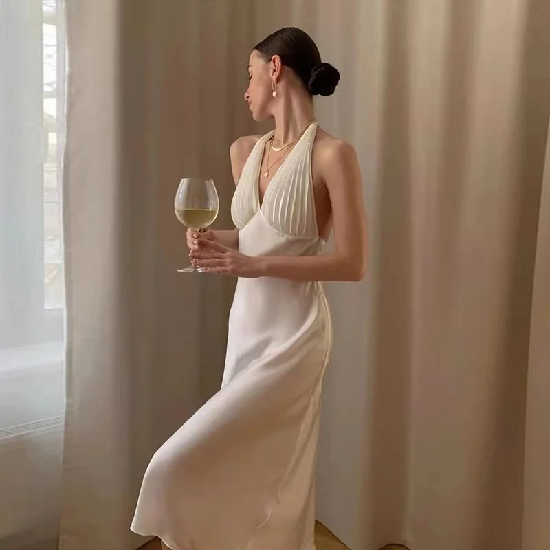 New Summer Bohe Women Dress Sexy Halter Tie V-neck Pleated Halter Robe De Plage Elegant Satin Vestidos De Fiesta Midi Jurk Mujer
New Summer Bohe Women Dress Sexy Halter Tie V-neck Pleated Halter Robe De Plage Elegant Satin Vestidos De Fiesta Midi Jurk Mujer