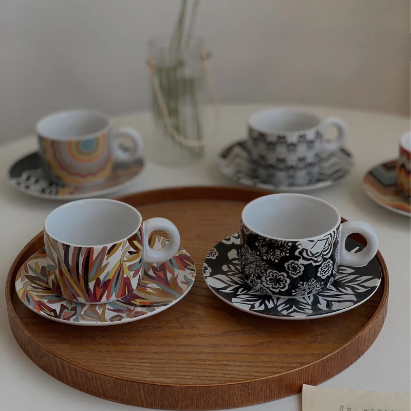 Vintage Coffee Cup Sets Camping Espresso Porcelain Vintage Coffee Cup Small Portable English Taza Desayuno Drinkware Supplies
Vintage Coffee Cup Sets Camping Espresso Porcelain Vintage Coffee Cup Small Portable English Taza Desayuno Drinkware Supplies