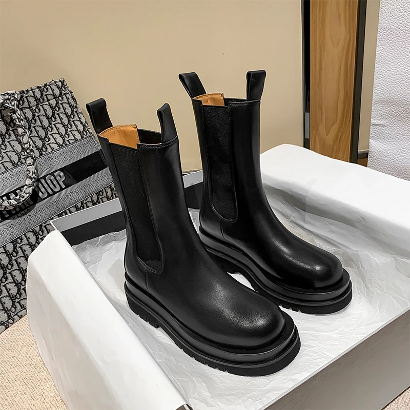 Autumn Winter Women's Ankle Fashion Boots Leather Chelsea Solid Color Black Leather Boots High Quality Plush Boots Shoes
Autumn Winter Women's Ankle Fashion Boots Leather Chelsea Solid Color Black Leather Boots High Quality Plush Boots Shoes