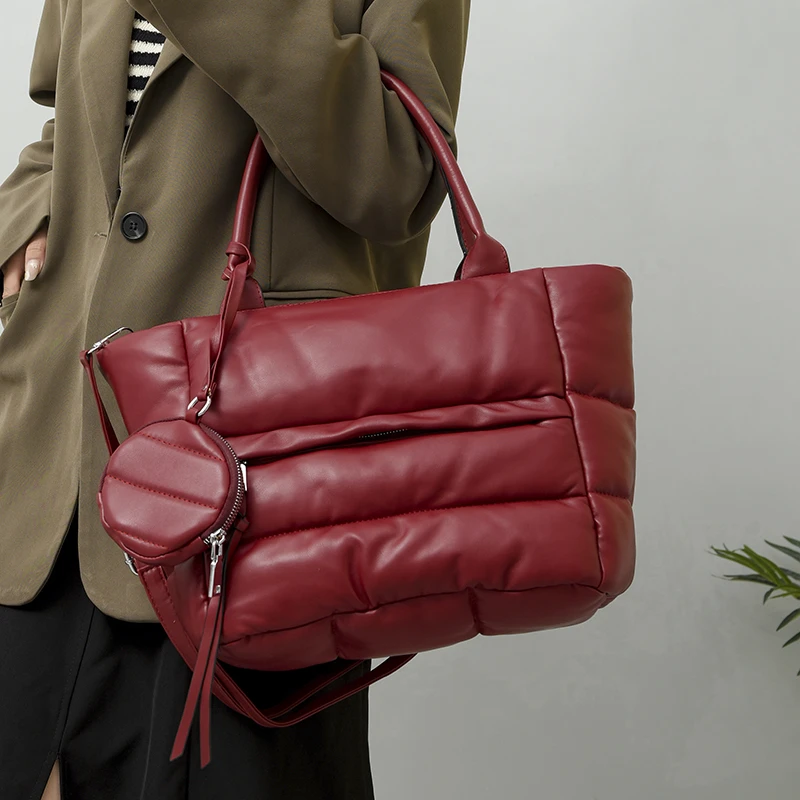 Vintage Soft Padding Shoulder Bag Women Luxury Pu Leather Quilted Handbag Lady Fashion Large Capacity Messenger Bag Coin Purse
Vintage Soft Padding Shoulder Bag Women Luxury Pu Leather Quilted Handbag Lady Fashion Large Capacity Messenger Bag Coin Purse