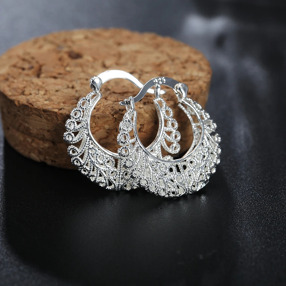 High Quality 925 Sterling Silver Pretty Hollow Carved Drop Earrings for Women Fashion Wedding Party Jewelry Christmas Gifts
High Quality 925 Sterling Silver Pretty Hollow Carved Drop Earrings for Women Fashion Wedding Party Jewelry Christmas Gifts