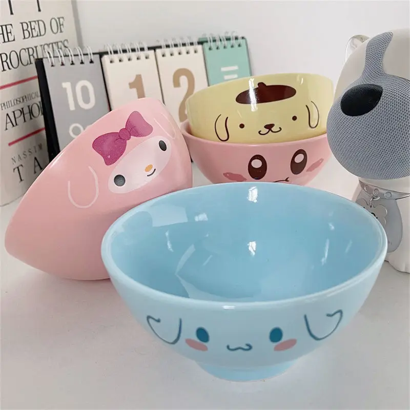 Милая маленькая керамическая миска My Melody Cinnamoroll Kirby с рисунком из мультфильма, милая столовая посуда, высокая цена, посуда, миска, 12 см
Милая маленькая керамическая миска My Melody Cinnamoroll Kirby с рисунком из мультфильма, милая столовая посуда, высокая цена, посуда, миска, 12 см