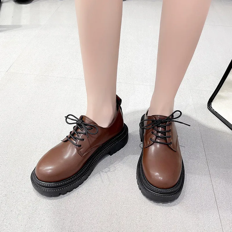 Womens Shoes Round Toe Female Footwear British Style Autumn Clogs Platform Casual Sneaker Leather Summer Dress
Womens Shoes Round Toe Female Footwear British Style Autumn Clogs Platform Casual Sneaker Leather Summer Dress