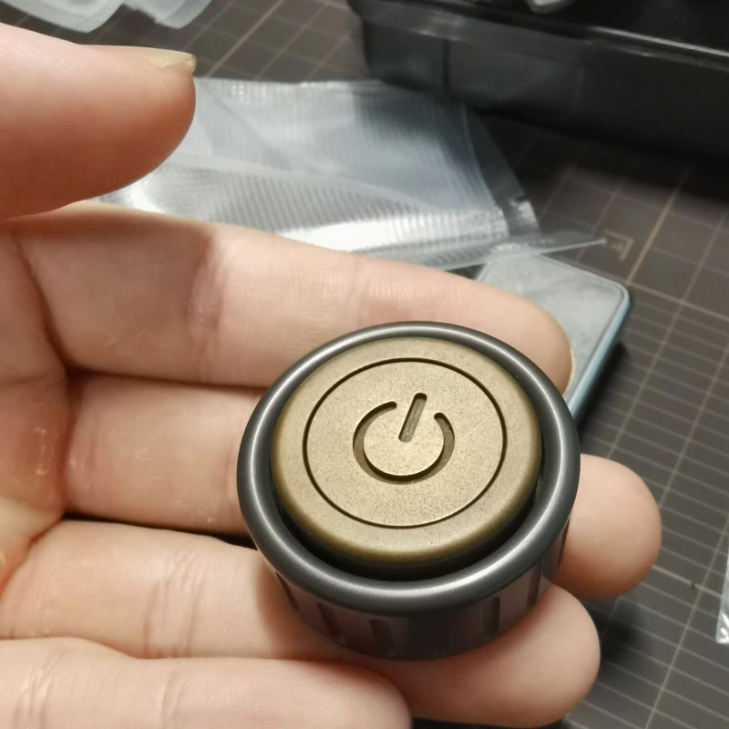 Second-Hand out-of-Print Edcstart-Start Wheel Push-Button Fingertip Gyro Stainless Steel Purple Copper Zirconium Alloy Material
Second-Hand out-of-Print Edcstart-Start Wheel Push-Button Fingertip Gyro Stainless Steel Purple Copper Zirconium Alloy Material