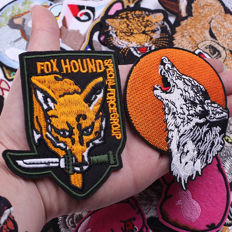 

Iron on Wolf Fox cat Head Patch Ironing Brand Embroidered Patches for Clothing Thermoadhesive Badges Stickers for Fabric Clothes