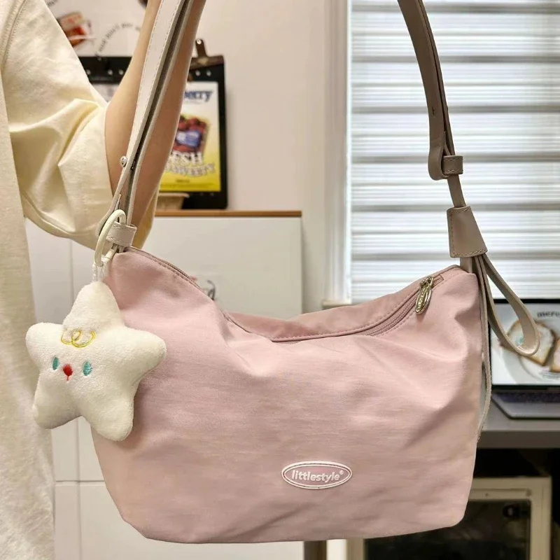 Xiuya Korean Style Shoulder Bag for Women Letter Solid Color Casual Vintage Crossbody Bag Summer New Fashion Designer Handbag
Xiuya Korean Style Shoulder Bag for Women Letter Solid Color Casual Vintage Crossbody Bag Summer New Fashion Designer Handbag