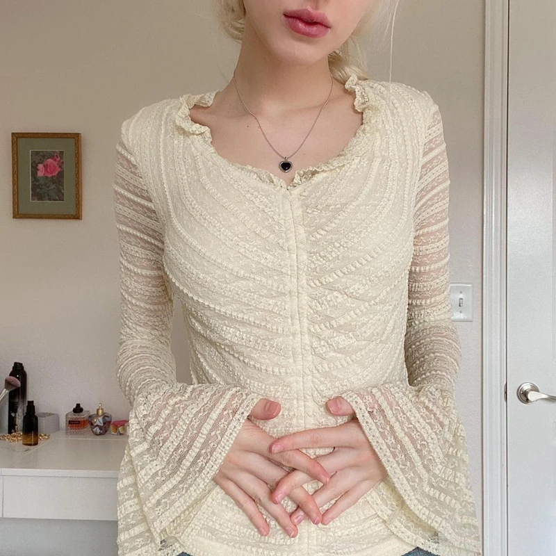 Женский винтажный кроп-топ Gaono Y2K, шикарный кружевной эластичный Топ в стиле ретро, Милая футболка с оборками и вырезом, Сказочная уличная одежда 
Женский винтажный кроп-топ Gaono Y2K, шикарный кружевной эластичный Топ в стиле ретро, Милая футболка с оборками и вырезом, Сказочная уличная одежда