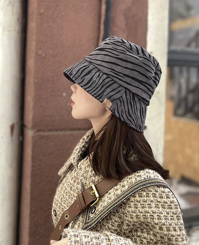 Japanese Spring and Autumn Zebra Pattern Fisherman Hat Fashion All-match Face Small Basin Hat Temperament Foldable Bucket Hat
Japanese Spring and Autumn Zebra Pattern Fisherman Hat Fashion All-match Face Small Basin Hat Temperament Foldable Bucket Hat