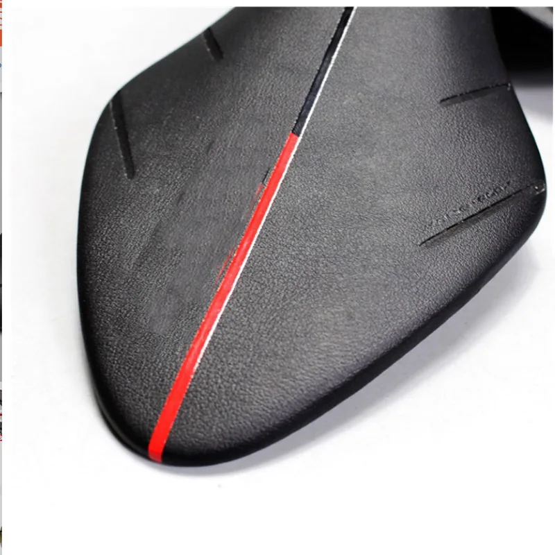 Full Carbon Cycling Saddle TT Triathlon Road Bike Seat Cushion Selle italian Ultralight Mtb Carbon Fiber Bicycle Saddle Parts
Full Carbon Cycling Saddle TT Triathlon Road Bike Seat Cushion Selle italian Ultralight Mtb Carbon Fiber Bicycle Saddle Parts