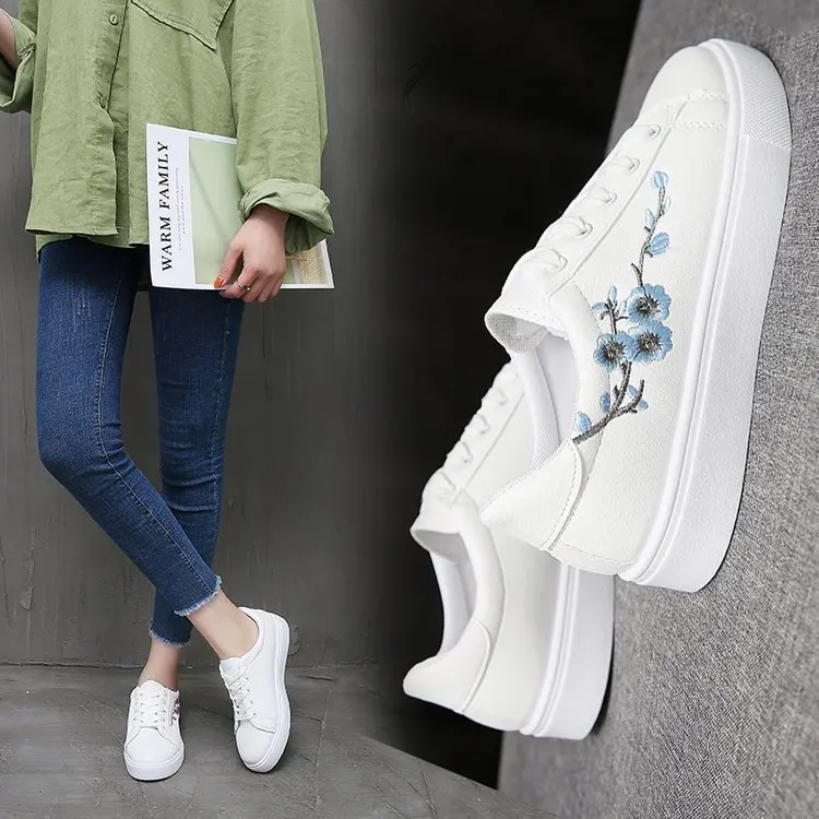 Peach blossom white shoes single shoes women 2022 new embroidery casual Korean flat white shoes 35-40
Peach blossom white shoes single shoes women 2022 new embroidery casual Korean flat white shoes 35-40