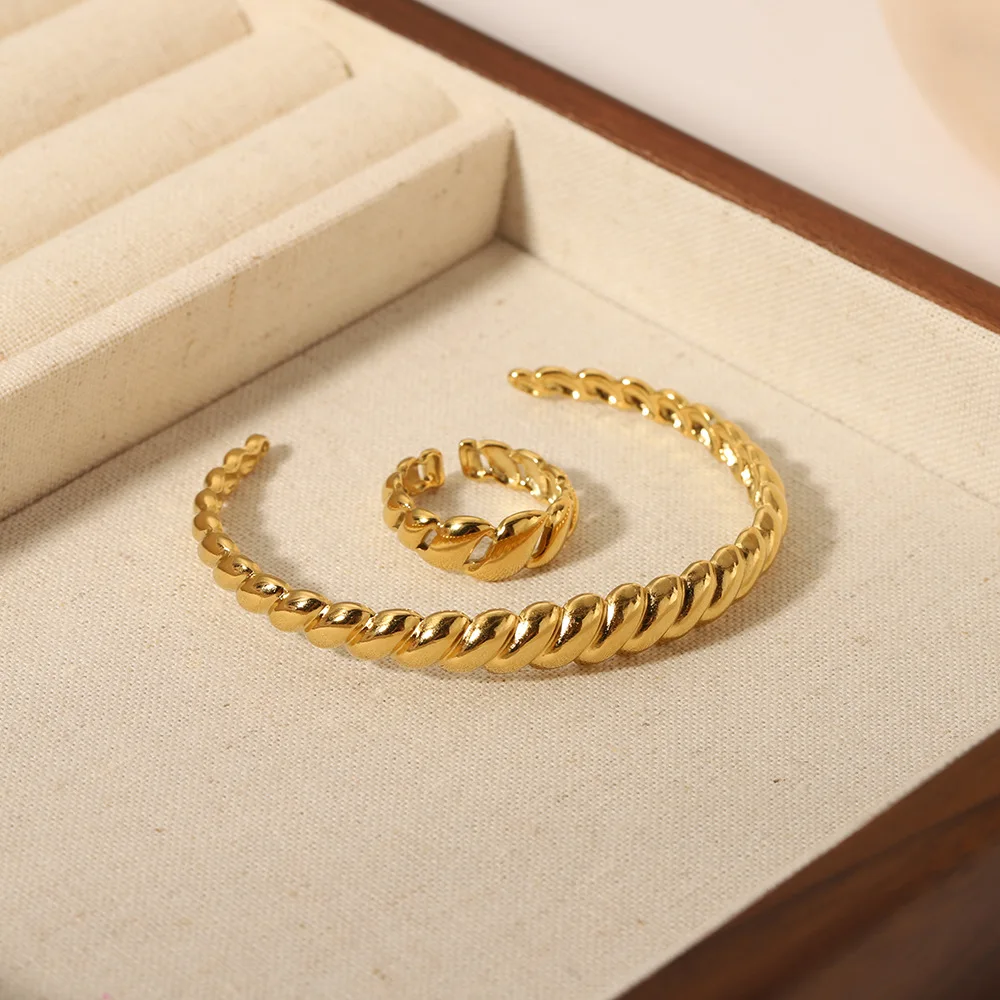 New Design Waterproof Stainless Steel Cuff Bangle Rings Set Gold Plated Twisted Chunky Bracelets for Women Jewelry
New Design Waterproof Stainless Steel Cuff Bangle Rings Set Gold Plated Twisted Chunky Bracelets for Women Jewelry