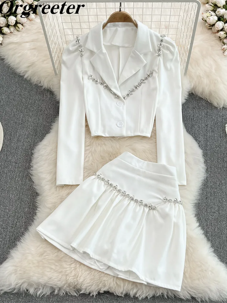Korean Fashion 2 Piece Set Outfits Women Diamonds Short Blazer Coat + Pleated Skirt Suits Fashion Streetwear Vintage Skirt Suits
Korean Fashion 2 Piece Set Outfits Women Diamonds Short Blazer Coat + Pleated Skirt Suits Fashion Streetwear Vintage Skirt Suits