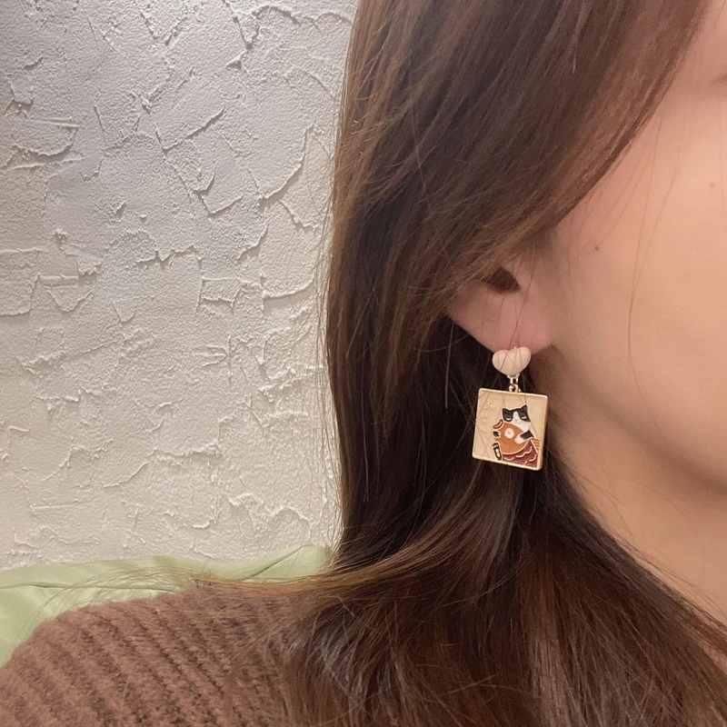 S925 needle Cute Jewelry Cat Fish Pattern Dangle Earrings 2021 New Trend Heart Square Drop Earrings For Women Party Gifts 
S925 needle Cute Jewelry Cat Fish Pattern Dangle Earrings 2021 New Trend Heart Square Drop Earrings For Women Party Gifts