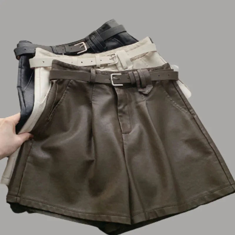 Girls PU Leather Shorts Winter Fashion Warm All-match Loose Wide Leg Pants for Kids 2023 New Children Clothes Teens Black Shorts
Girls PU Leather Shorts Winter Fashion Warm All-match Loose Wide Leg Pants for Kids 2023 New Children Clothes Teens Black Shorts