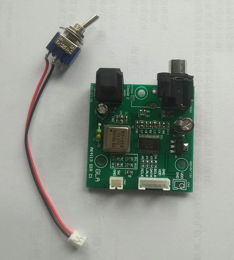 Коаксиальное Оптическое волокно SPDIF, плата приема AK4113, выход I2S, выход слева, выход справа
Коаксиальное Оптическое волокно SPDIF, плата приема AK4113, выход I2S, выход слева, выход справа