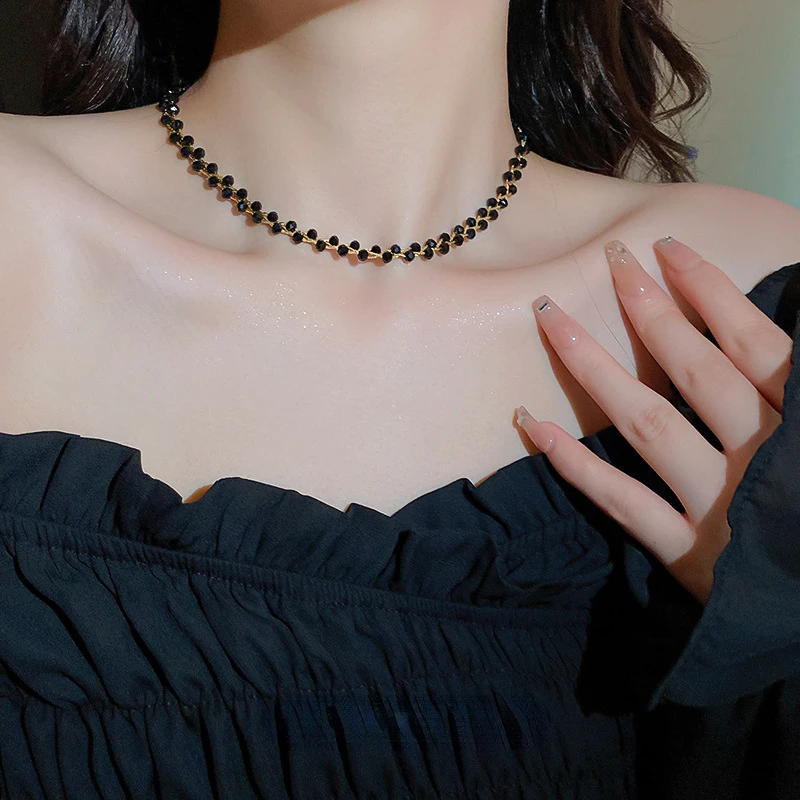 Crystal Pearl Winding Double-Layer Necklace Clavicle Chain Necklace
Crystal Pearl Winding Double-Layer Necklace Clavicle Chain Necklace