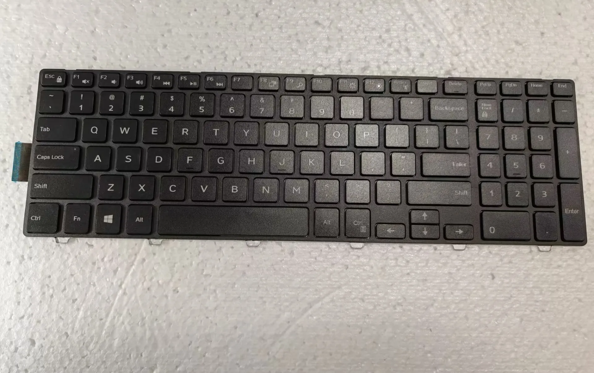for Dell Inspiron 15-3000 3541 3542 3543 15-5000 5542 5543 5545 5547 5548 5749 15-7000 7557 7559 US Keyboard
for Dell Inspiron 15-3000 3541 3542 3543 15-5000 5542 5543 5545 5547 5548 5749 15-7000 7557 7559 US Keyboard