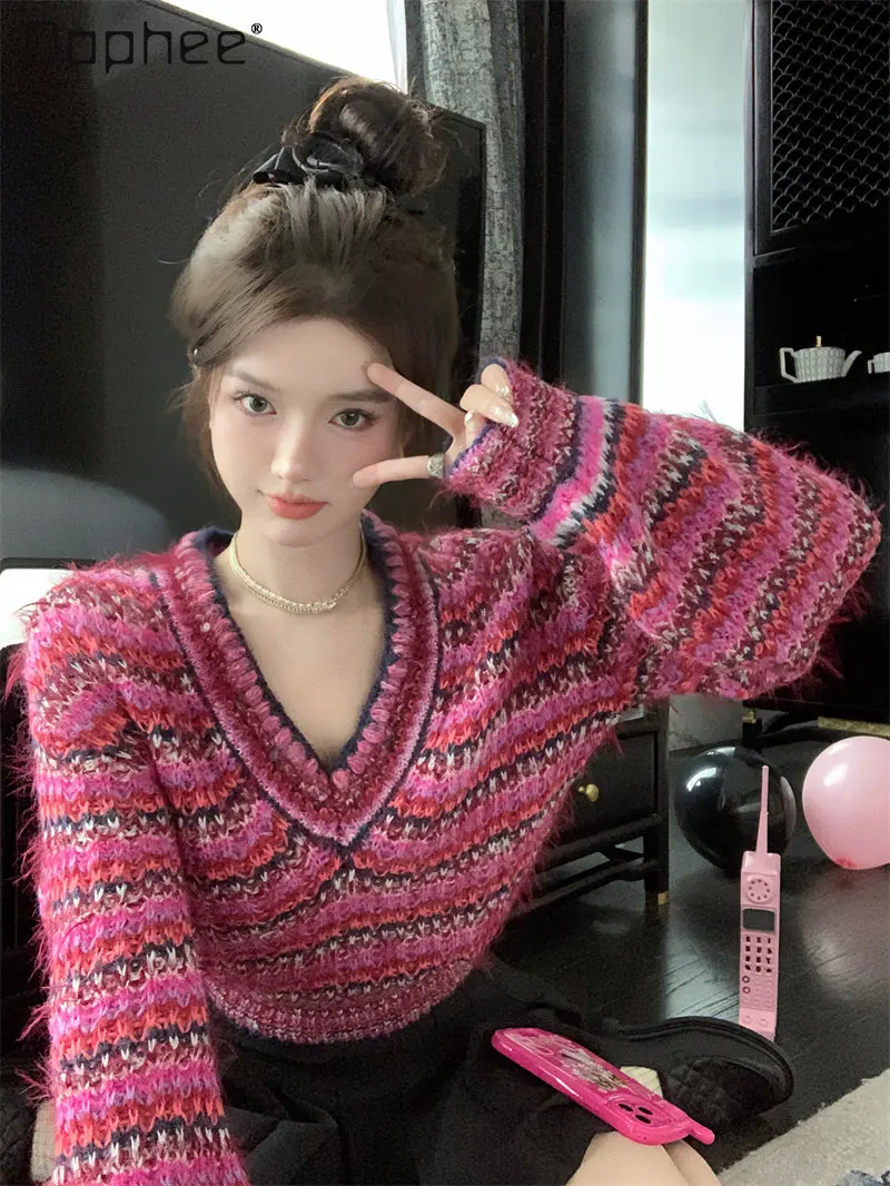 Women's Sweet Knitted Sweater Autumn New Retro Loose-Fitting V-neck Long Sleeves Sweater Top Ladies Short Knitted Pullovers
Women's Sweet Knitted Sweater Autumn New Retro Loose-Fitting V-neck Long Sleeves Sweater Top Ladies Short Knitted Pullovers