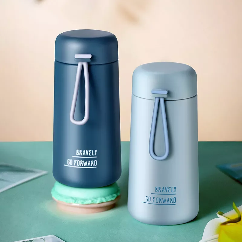 2022New Stainless steel tumbler thermos bottle kawaii water bottle travel mug insulated cup coffee thermal mug Christmas bottle
2022New Stainless steel tumbler thermos bottle kawaii water bottle travel mug insulated cup coffee thermal mug Christmas bottle