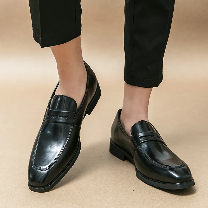 2024 S/S New British Style Pointed Business Casual Leather Shoes For Men's Black Hombre Office Banquet Dress #38-48 Large size
2024 S/S New British Style Pointed Business Casual Leather Shoes For Men's Black Hombre Office Banquet Dress #38-48 Large size