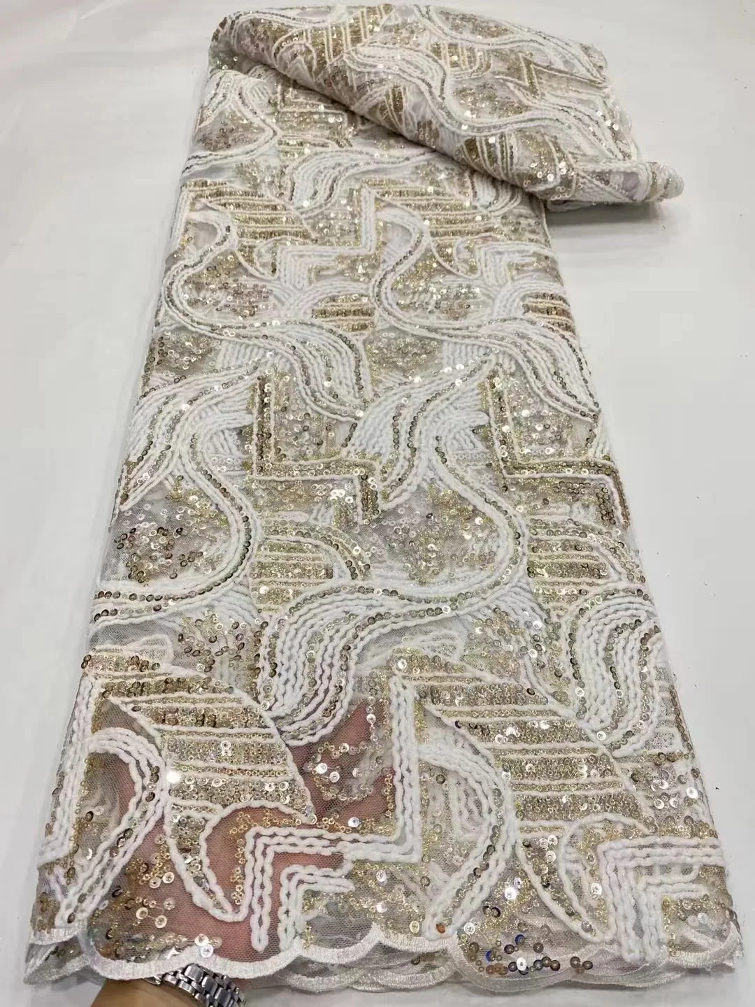 Latest White French Lace Fabric With Gold Sequins 2022 High Quality African Tulle Lace Fabric For Nigerian Party Dress LDP22162
Latest White French Lace Fabric With Gold Sequins 2022 High Quality African Tulle Lace Fabric For Nigerian Party Dress LDP22162