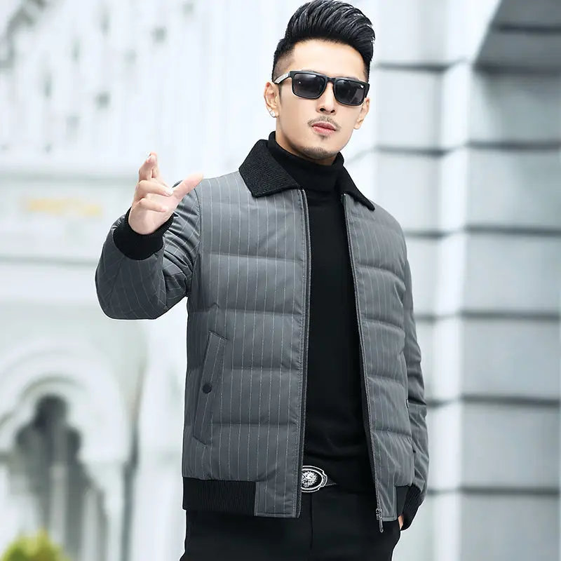 High End Luxury Casual Fashion Designer Striped Fashion Thicken Mens Parka Jacket Windbreaker High Quality Coats Men Clothes C45
High End Luxury Casual Fashion Designer Striped Fashion Thicken Mens Parka Jacket Windbreaker High Quality Coats Men Clothes C45