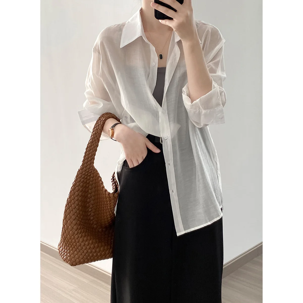 Women's Button-up Shirt with Long Sleeves for Spring/Summer 2023, Simple Casual Loose Fit Thin Fabric Leisure Style 4 Colors
Women's Button-up Shirt with Long Sleeves for Spring/Summer 2023, Simple Casual Loose Fit Thin Fabric Leisure Style 4 Colors
