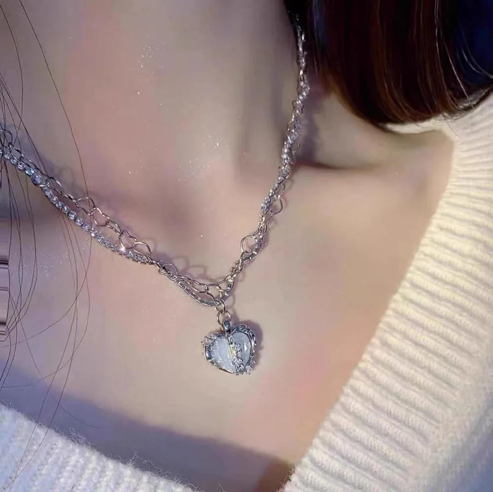 New Hot Peach Galaxy Natural Pink Diamond Love Pendant Sweet Design Feeling Collarbone Chain Light Luxury Necklace for Women
New Hot Peach Galaxy Natural Pink Diamond Love Pendant Sweet Design Feeling Collarbone Chain Light Luxury Necklace for Women