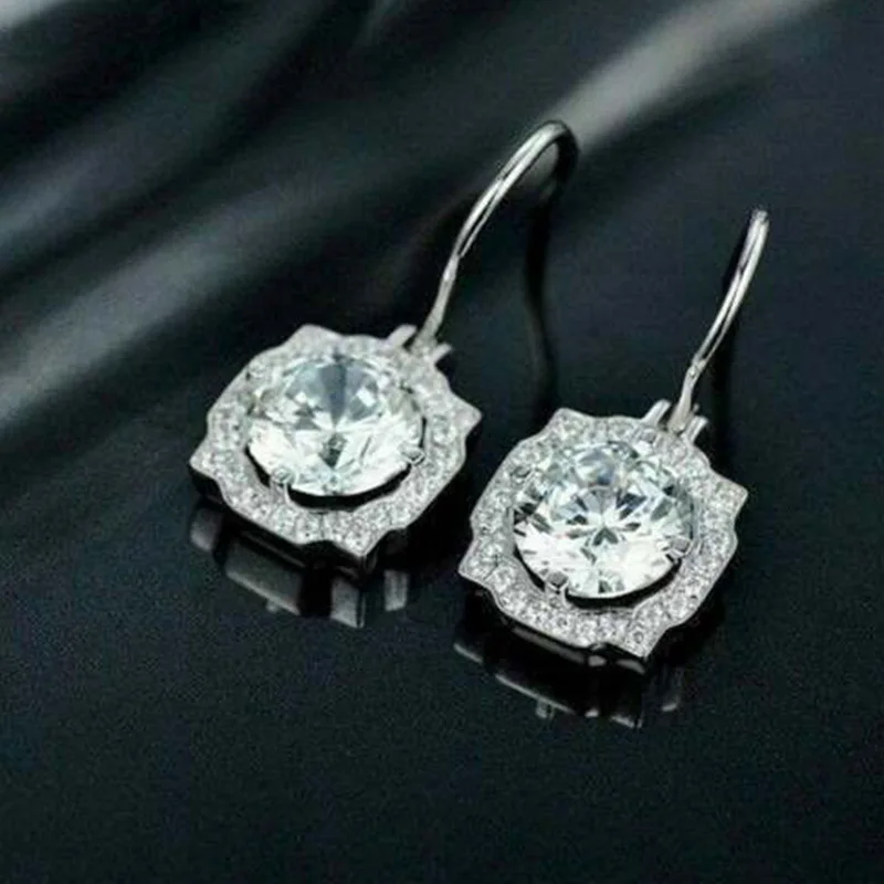 New Classic Silver Plated Square Drop Earrings For Women Shine White CZ Stone Inlay Fashion Jewelry Wedding Party Gift Earring
New Classic Silver Plated Square Drop Earrings For Women Shine White CZ Stone Inlay Fashion Jewelry Wedding Party Gift Earring