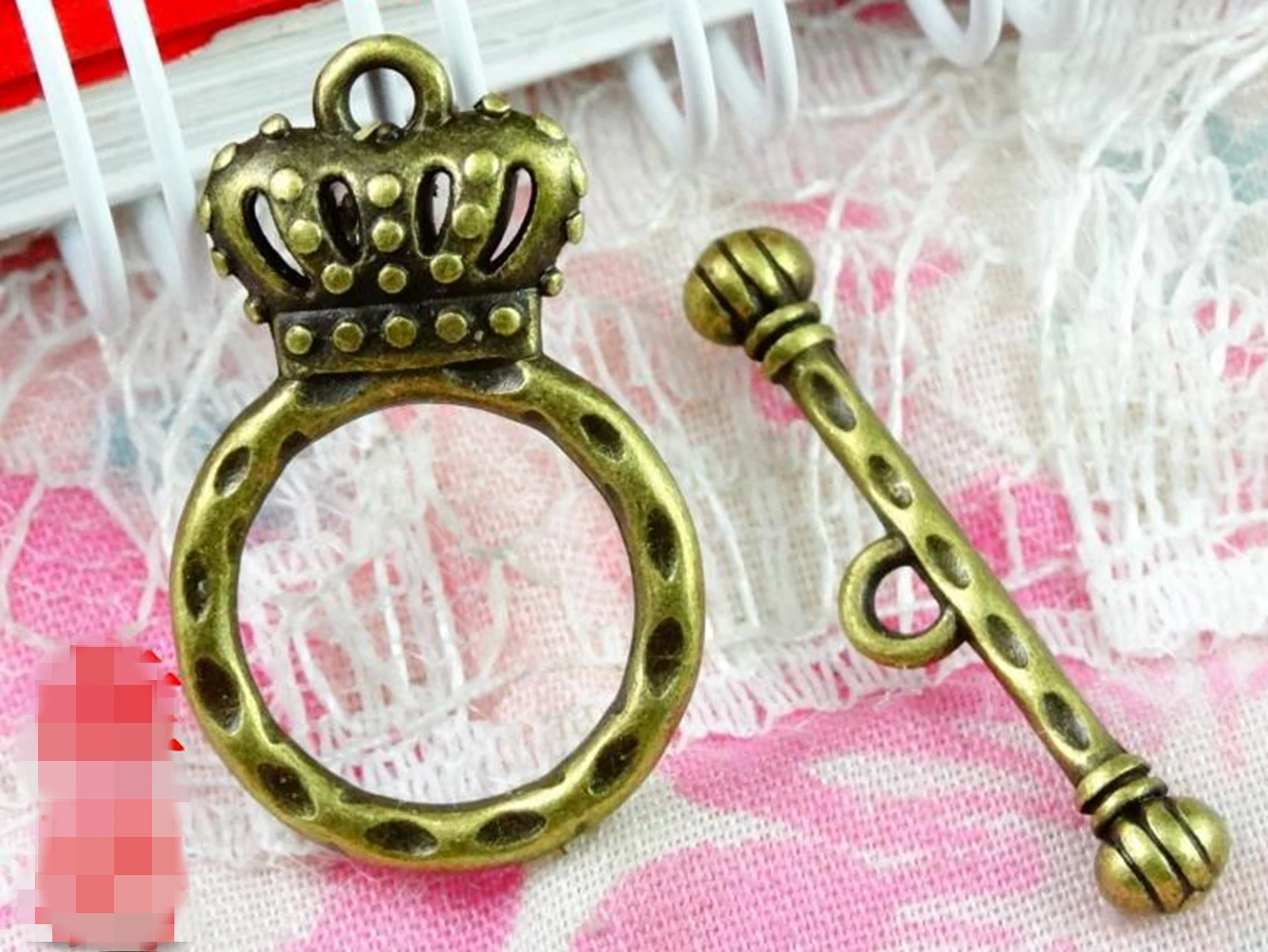 25 Sets Bronze Tone Crown Toggle Clasps 15X23mm Hook Connectors Jewelry Finding
25 Sets Bronze Tone Crown Toggle Clasps 15X23mm Hook Connectors Jewelry Finding