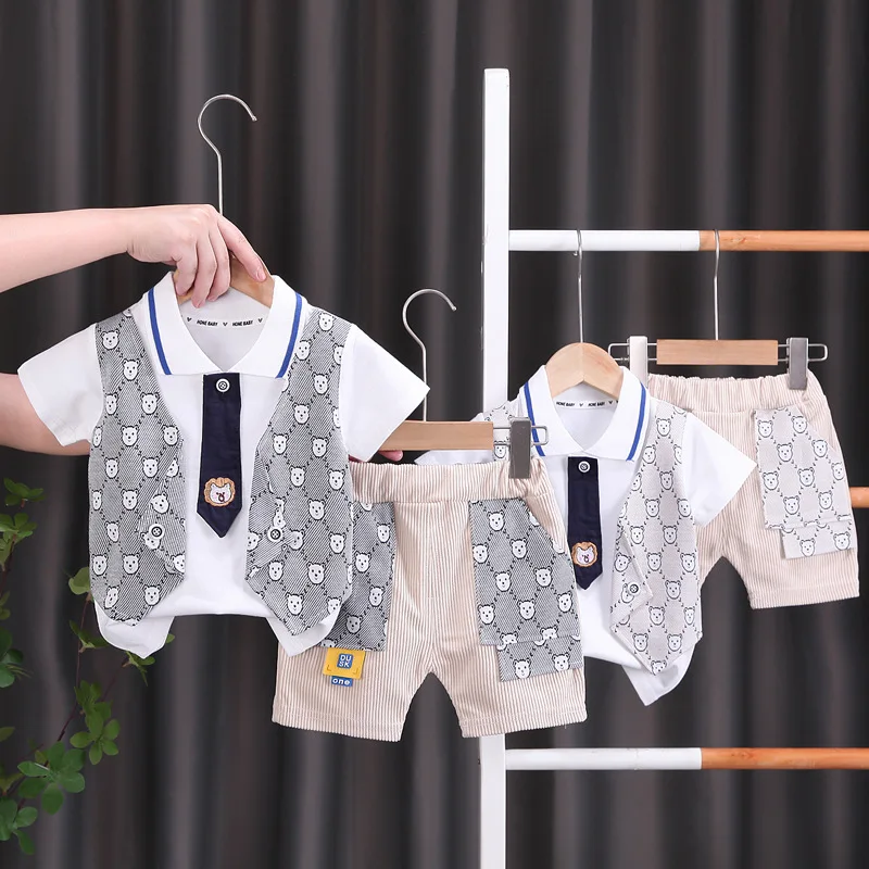 2023 Summer Child Clothes Sets Short Sleeve Turn-down Collar Print Bear Gray Cute 3 Piece Sets Designer Boys Clothes Sets 12M-5T
2023 Summer Child Clothes Sets Short Sleeve Turn-down Collar Print Bear Gray Cute 3 Piece Sets Designer Boys Clothes Sets 12M-5T