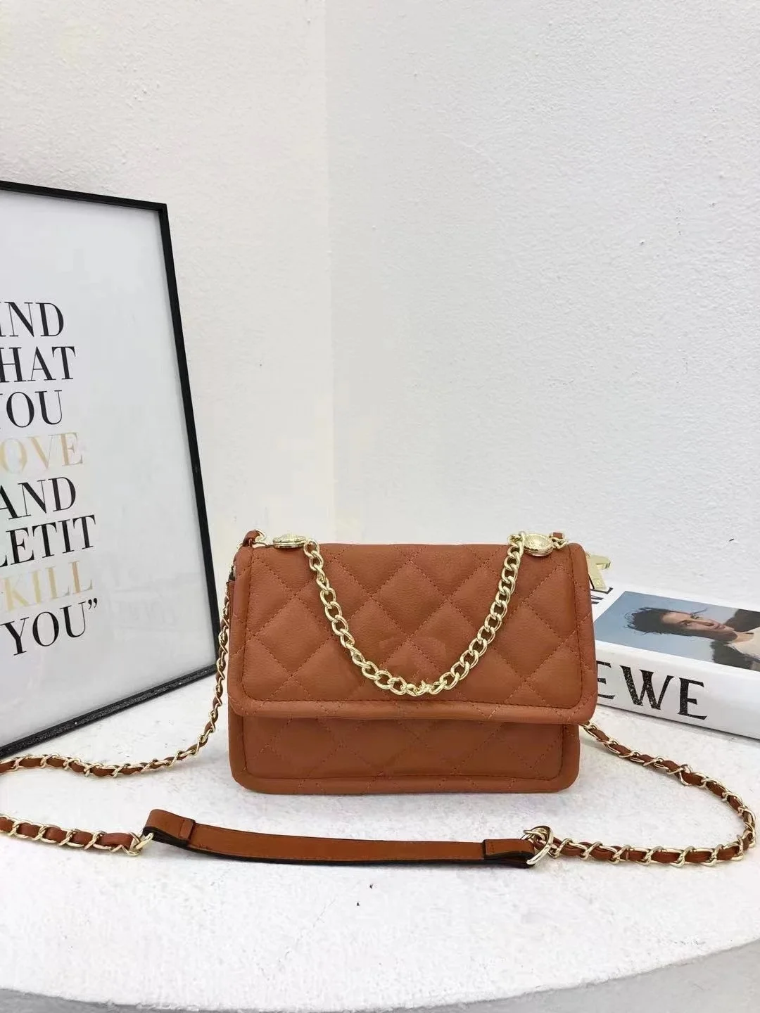 Fashion Solid Color Shoulder Crossbody Bag for Women 2021 Leather Woven Bag Female Designer Casual Concise Chest Bag Waist Bag
Fashion Solid Color Shoulder Crossbody Bag for Women 2021 Leather Woven Bag Female Designer Casual Concise Chest Bag Waist Bag