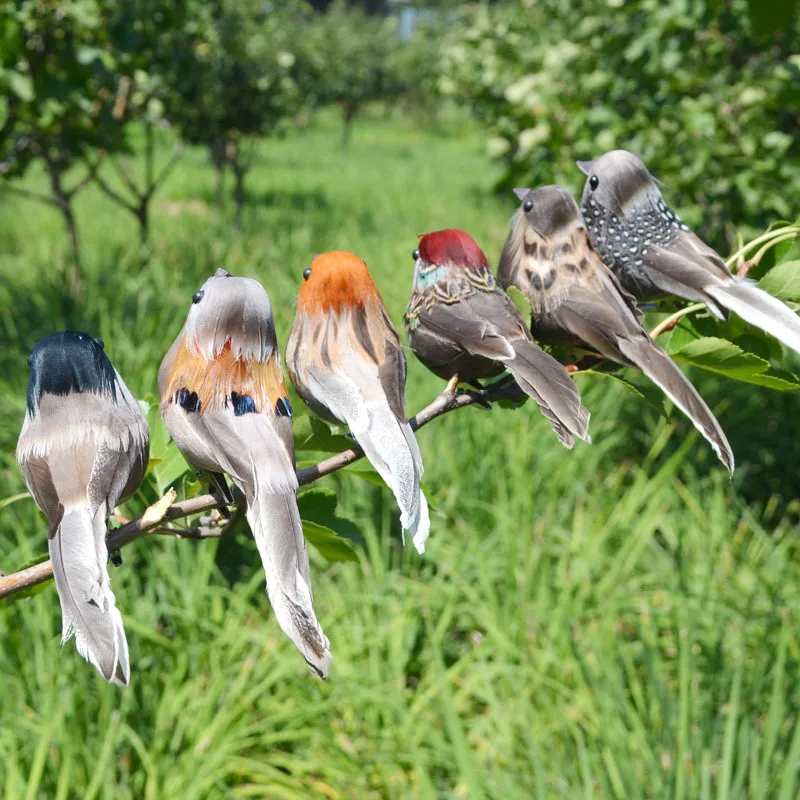 

4Pcs Mini Vividly Sparrow Feather Artificial Birds with Clip Garden Decoration Tree Outdoor Yard Ornaments Random Color