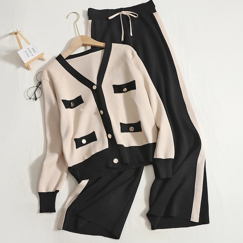 Autumn 2 Piece Set Women's Knitted Suit Color Collision Trouser Oversize Loose V-neck Btop Tracksuit Pants Knitwear Suit
Autumn 2 Piece Set Women's Knitted Suit Color Collision Trouser Oversize Loose V-neck Btop Tracksuit Pants Knitwear Suit