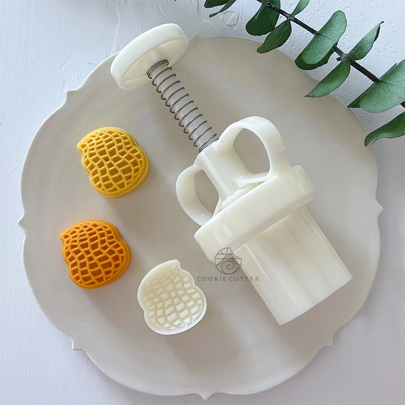 Mini Peanut Mooncake Mold Stamp Hand Pressure Chocolate Mold Food Grade Cookie Stamp Pastry Dessert Cake Decoration Tools
Mini Peanut Mooncake Mold Stamp Hand Pressure Chocolate Mold Food Grade Cookie Stamp Pastry Dessert Cake Decoration Tools