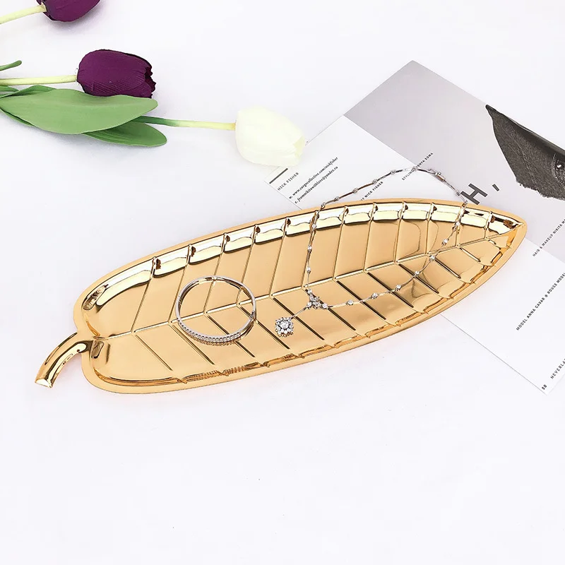 1pc Gloden Ceramic Leaves Plate Tree Leaf Snacks Dessert Tray Decorative Storage Tray Gold Ceramics Jewelry Enamel Trinket Dish
1pc Gloden Ceramic Leaves Plate Tree Leaf Snacks Dessert Tray Decorative Storage Tray Gold Ceramics Jewelry Enamel Trinket Dish