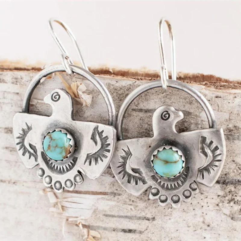 Bohemian New Retro Depiction of Peace Pigeon Inlaid Turquoise Earrings for Women To Add Charm and Temperament
Bohemian New Retro Depiction of Peace Pigeon Inlaid Turquoise Earrings for Women To Add Charm and Temperament