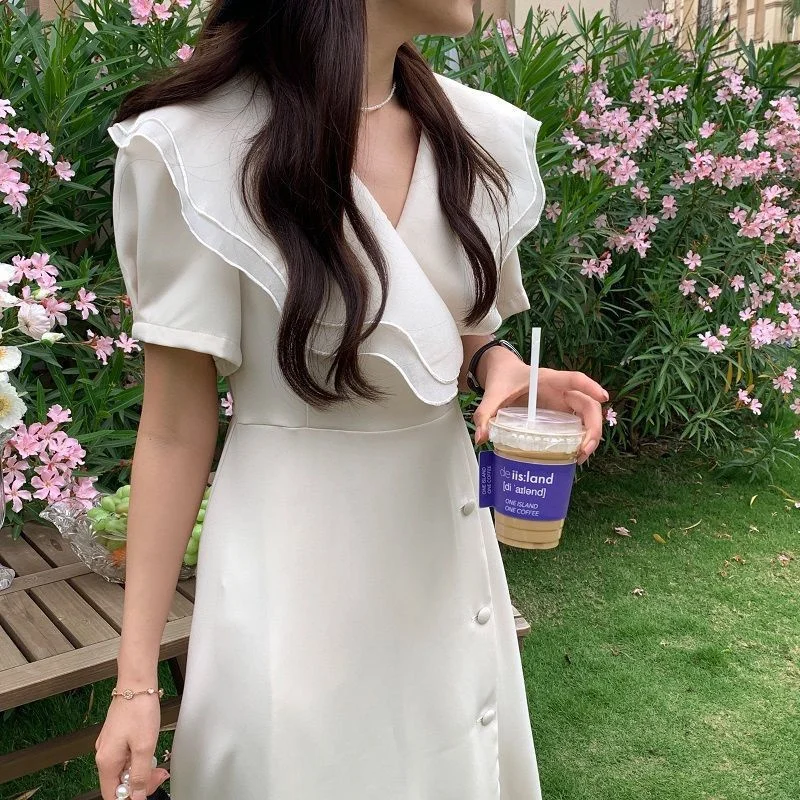 French Hepburn Dress 2022 Summer New Gentle Ruffle Collar Long High Waist Commuter Wear Fashion Women Lace Up Midi Dresses
French Hepburn Dress 2022 Summer New Gentle Ruffle Collar Long High Waist Commuter Wear Fashion Women Lace Up Midi Dresses