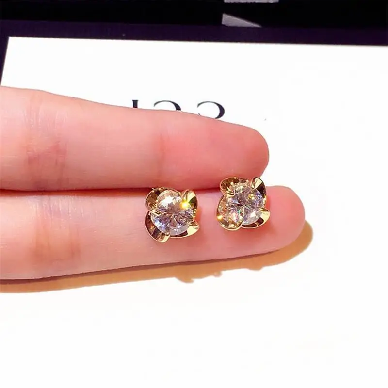 YDL Korean Fashion Design Flower Staggered Women Earrings Super Shining Bling CZ Stud Earring Feminia Brincos Jewelry Pendant
YDL Korean Fashion Design Flower Staggered Women Earrings Super Shining Bling CZ Stud Earring Feminia Brincos Jewelry Pendant