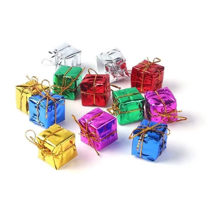 Paquete de regalo pequeño de 6 uds./6cm, adornos navideños para niños, decoración de árbol de Navidad, regalos artesanales
Paquete de regalo pequeño de 6 uds./6cm, adornos navideños para niños, decoración de árbol de Navidad, regalos artesanales