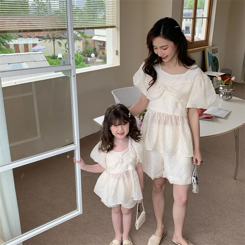 Mother Kids Family Matching Outfits 2022 Summer Cute Sets Young Children Mother Daughter Matching Clothes Baby Girl Family Look
Mother Kids Family Matching Outfits 2022 Summer Cute Sets Young Children Mother Daughter Matching Clothes Baby Girl Family Look