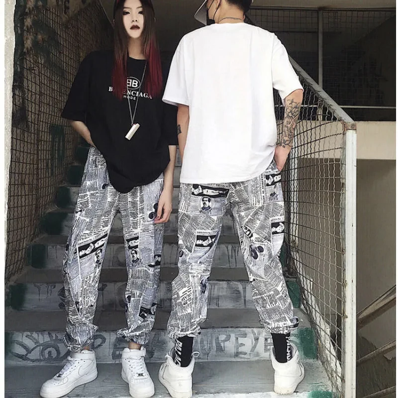 E Girl Fashion Retro Harem Pants Women Streetwear Elastic Hip Hop Pants Harajuku Newspaper Printed Trousers Women Baggy Pants
E Girl Fashion Retro Harem Pants Women Streetwear Elastic Hip Hop Pants Harajuku Newspaper Printed Trousers Women Baggy Pants