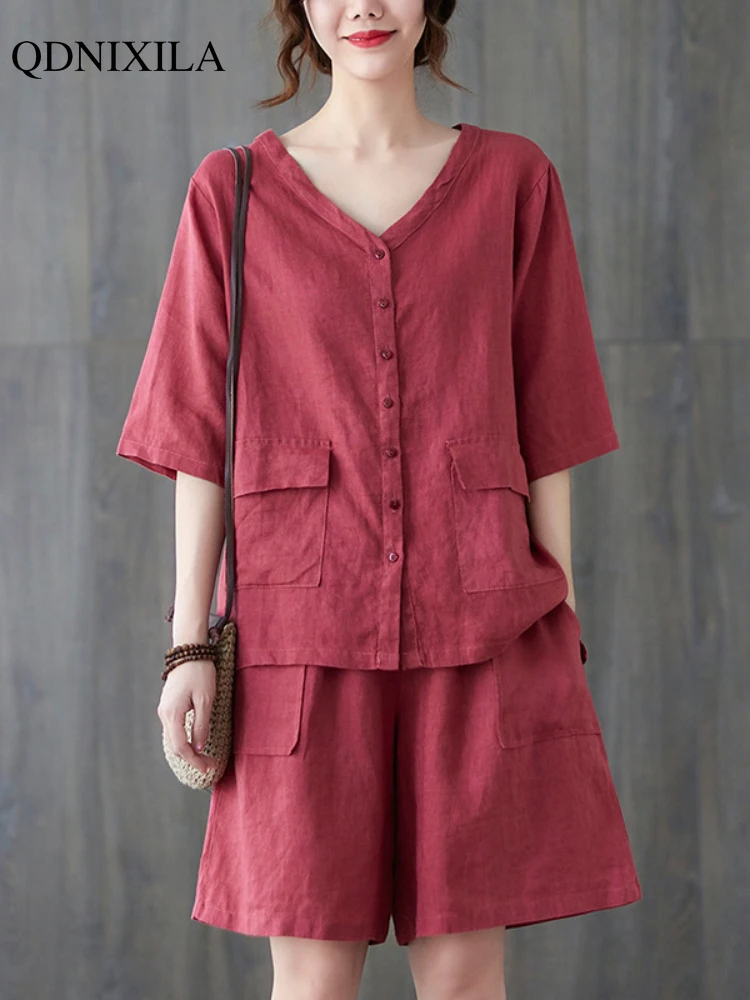 Женский комплект из 2 предметов, Однотонная футболка с V-образным вырезом и шорты с широкими штанинами, Свободные повседневные Элегантные шорты из хлопка и льна, лето 2022 
Женский комплект из 2 предметов, Однотонная футболка с V-образным вырезом и шорты с широкими штанинами, Свободные повседневные Элегантные шорты из хлопка и льна, лето 2022