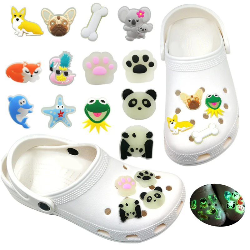 Cartoon Animal Hole Slippers Luminous Shoe Buckle Cute Panda universal Decoration Designer DIY Shoe Charm Kid Gift Accessories
Cartoon Animal Hole Slippers Luminous Shoe Buckle Cute Panda universal Decoration Designer DIY Shoe Charm Kid Gift Accessories