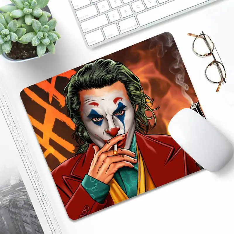 DC Clown Joker Customized MousePads Computer Laptop Anime Mouse Mat Mouse Pad rubber Desk Pads Keyboard Mats Table 20x25cm
DC Clown Joker Customized MousePads Computer Laptop Anime Mouse Mat Mouse Pad rubber Desk Pads Keyboard Mats Table 20x25cm