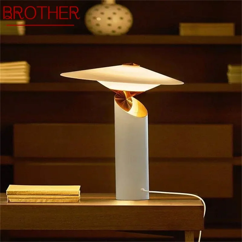 BROTHER Italian Style Table Lamp Vintage Simple Design LED Bedside Desk Light Decor for Home Living Room Hotel
BROTHER Italian Style Table Lamp Vintage Simple Design LED Bedside Desk Light Decor for Home Living Room Hotel