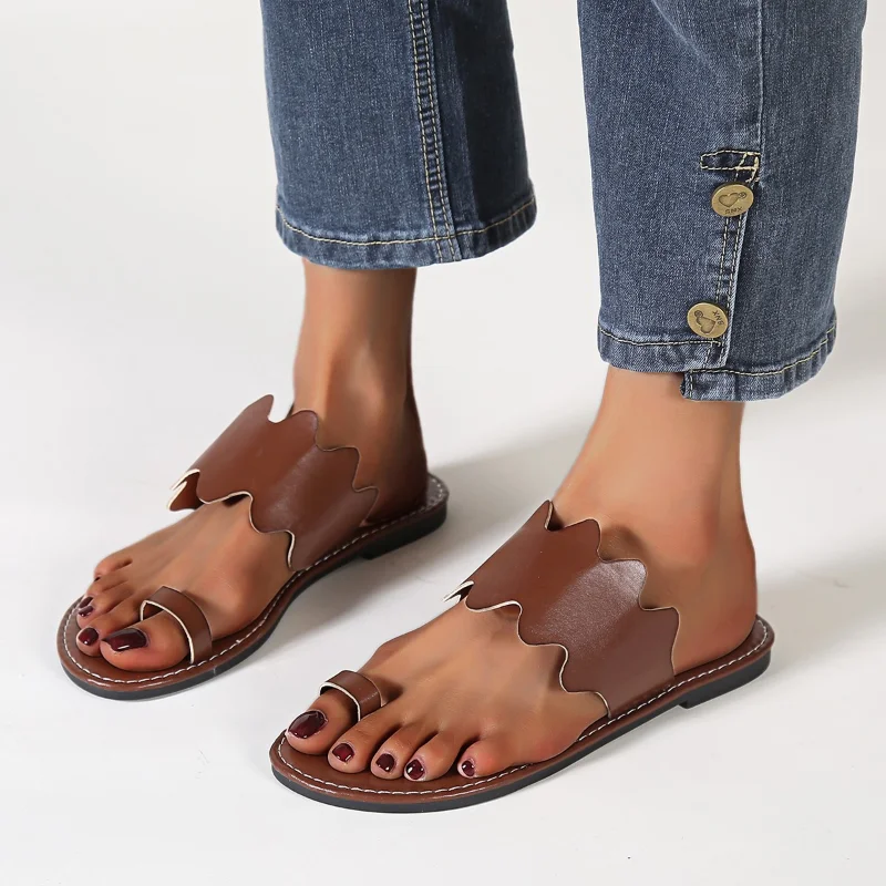Fashion Clip Toe Slippers for Women Flat Shoes Female Roma Sandal Summer Flip Flops Outdoor Leisure Beach Wave Edge Zapatillas
Fashion Clip Toe Slippers for Women Flat Shoes Female Roma Sandal Summer Flip Flops Outdoor Leisure Beach Wave Edge Zapatillas